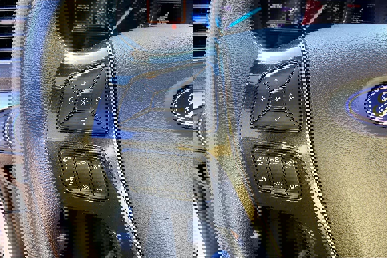 Used 2019 Ford Explorer Limited w/ Class III Trailer Tow Package image 22