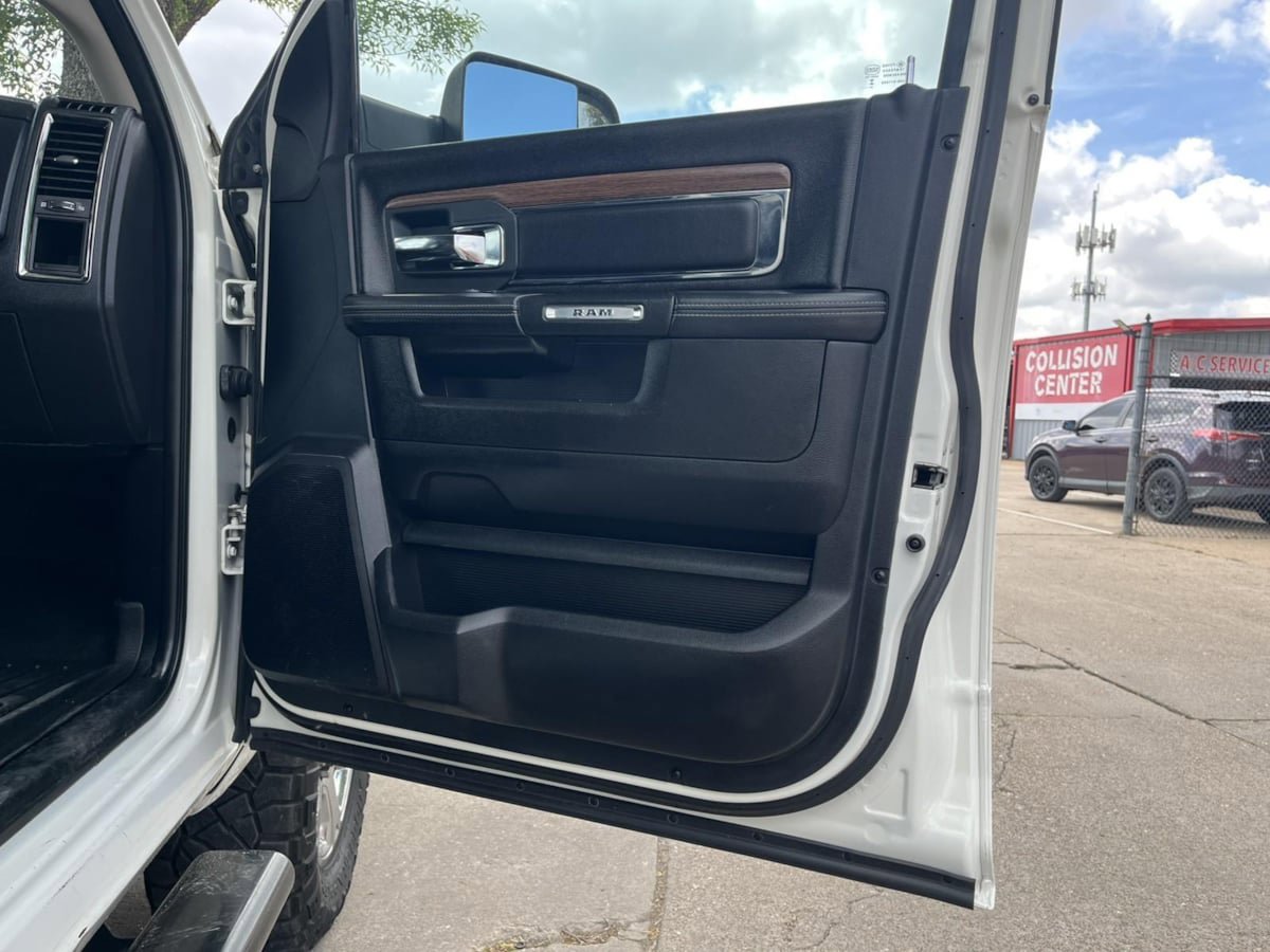 Used 2018 RAM 2500 Laramie w/ Sport Appearance Group AWD/4WD image 40