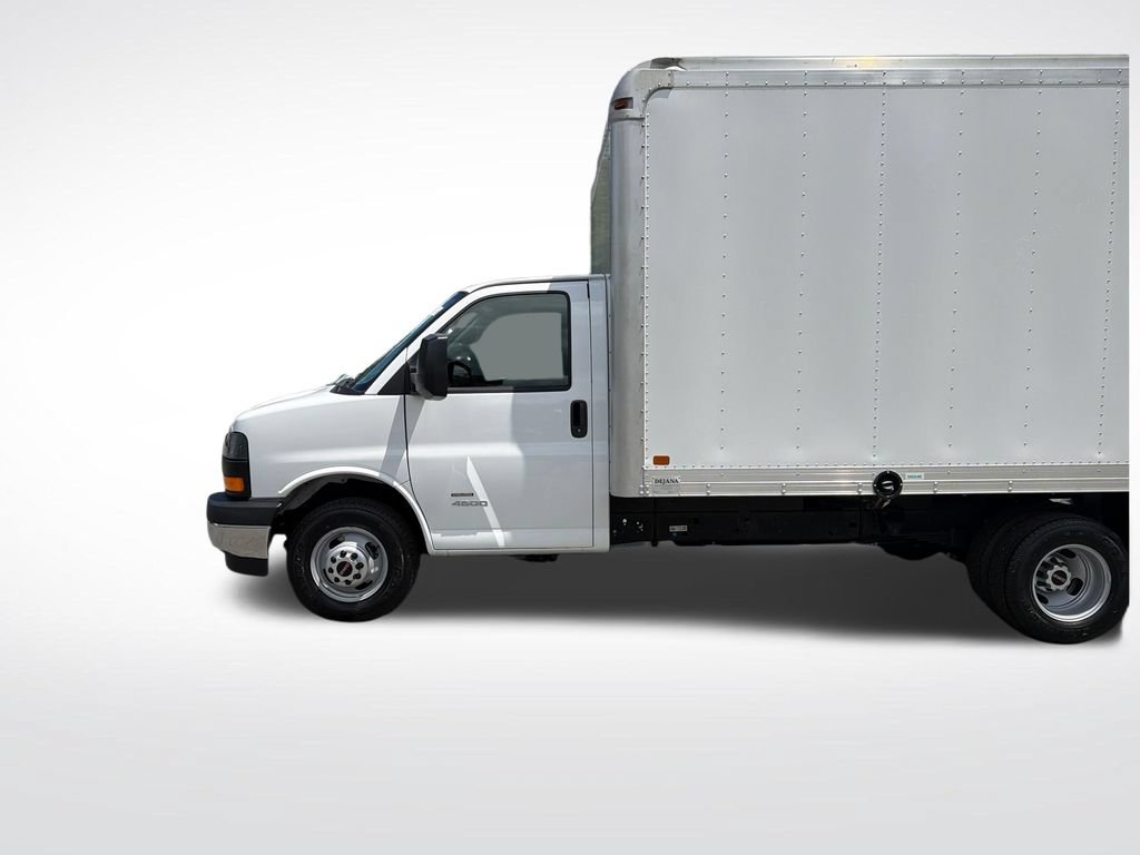 New 2026 GMC Savana 4500 w/ Power Convenience Package RWD image 21