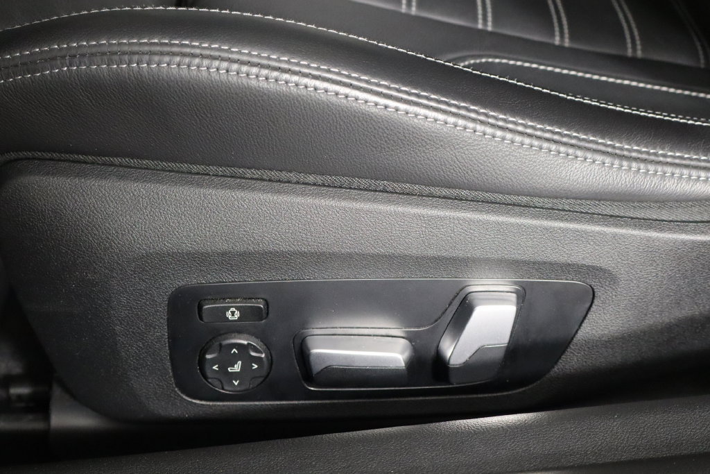 Used 2024 BMW M2 RWD image 17