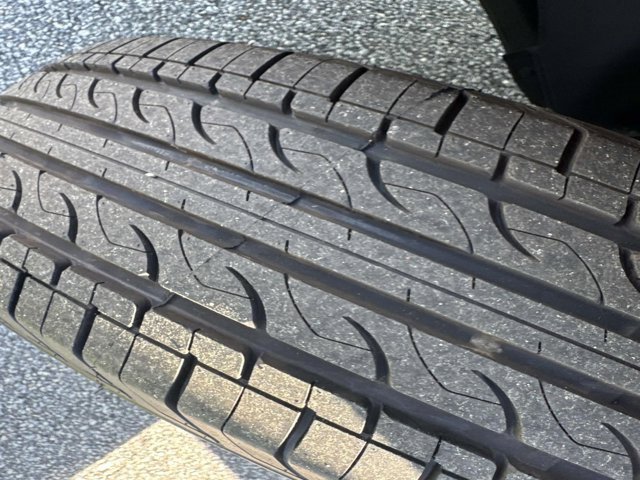 Used 2024 Kia Sorento LX image 31