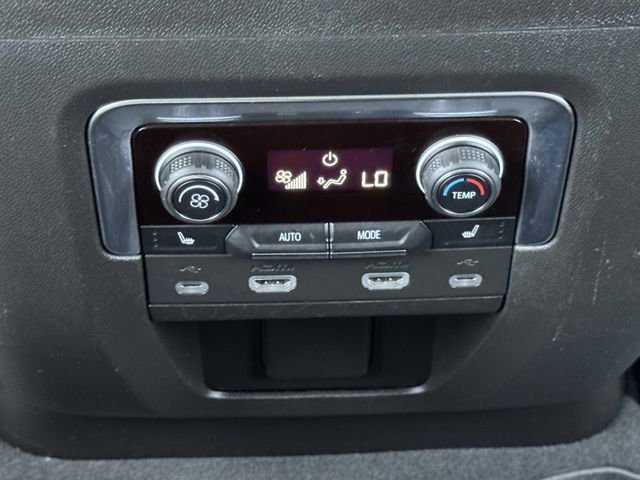 Used 2021 Chevrolet Tahoe High Country AWD/4WD image 32