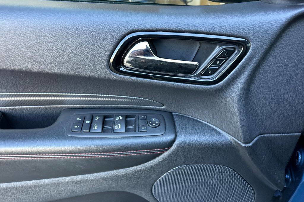 Used 2025 Dodge Durango GT image 11