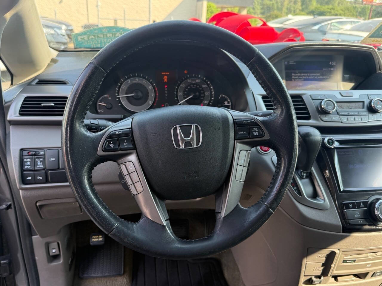 Used 2016 Honda Odyssey Touring Elite image 12