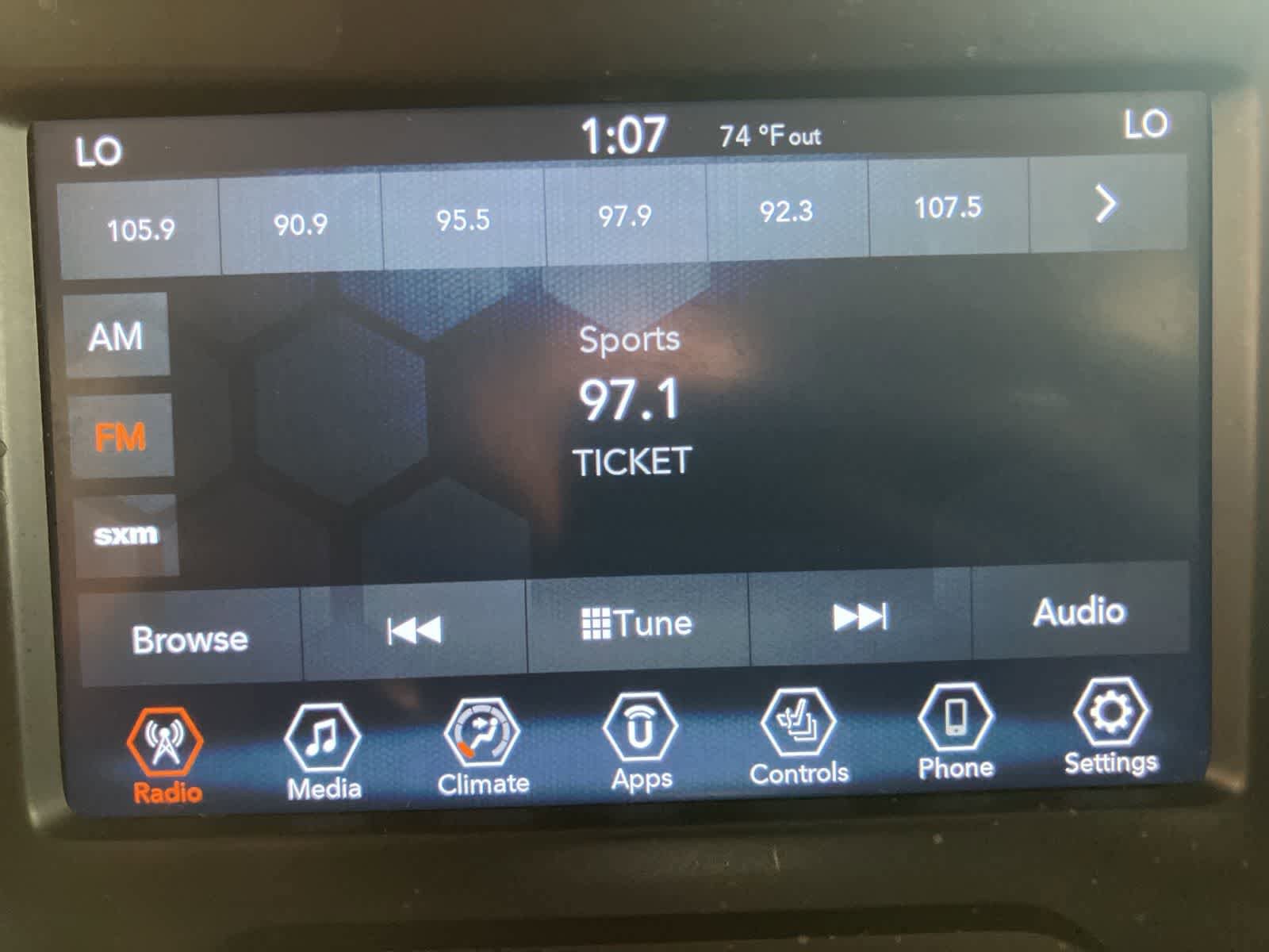 Used 2020 Jeep Renegade Latitude w/ Cold Weather Group AWD/4WD image 20