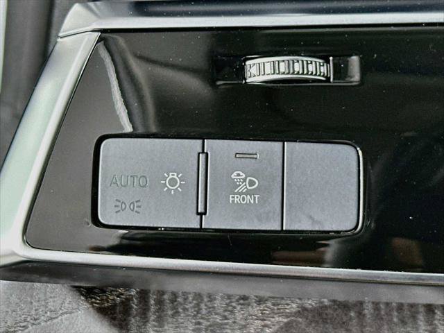 Certified 2023 Audi Q8 Premium AWD/4WD image 10