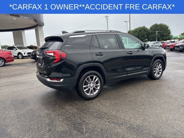 Used 2023 GMC Terrain SLT image 12