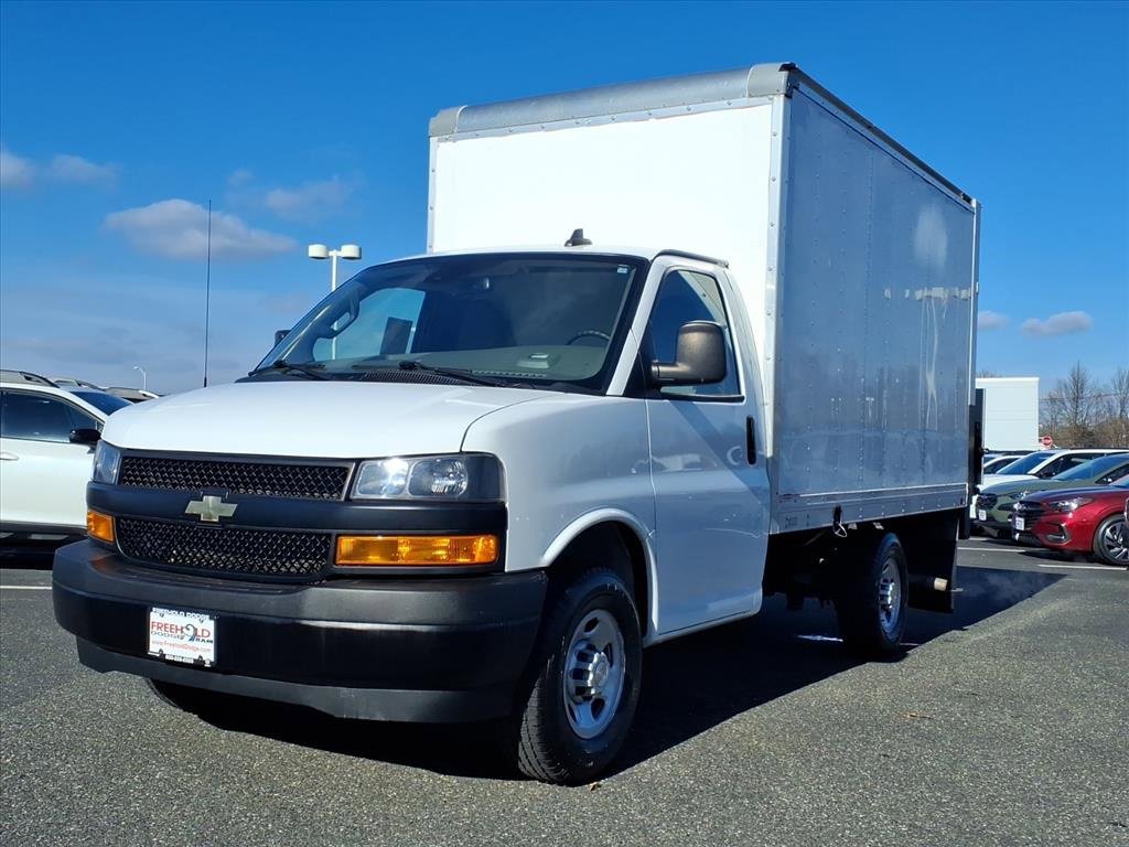 Used 2021 Chevrolet Express 3500 image 3