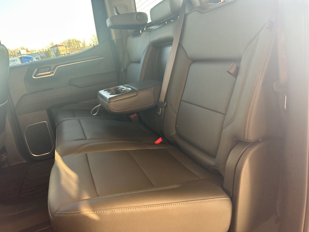 Used 2025 GMC Sierra 1500 SLT image 16