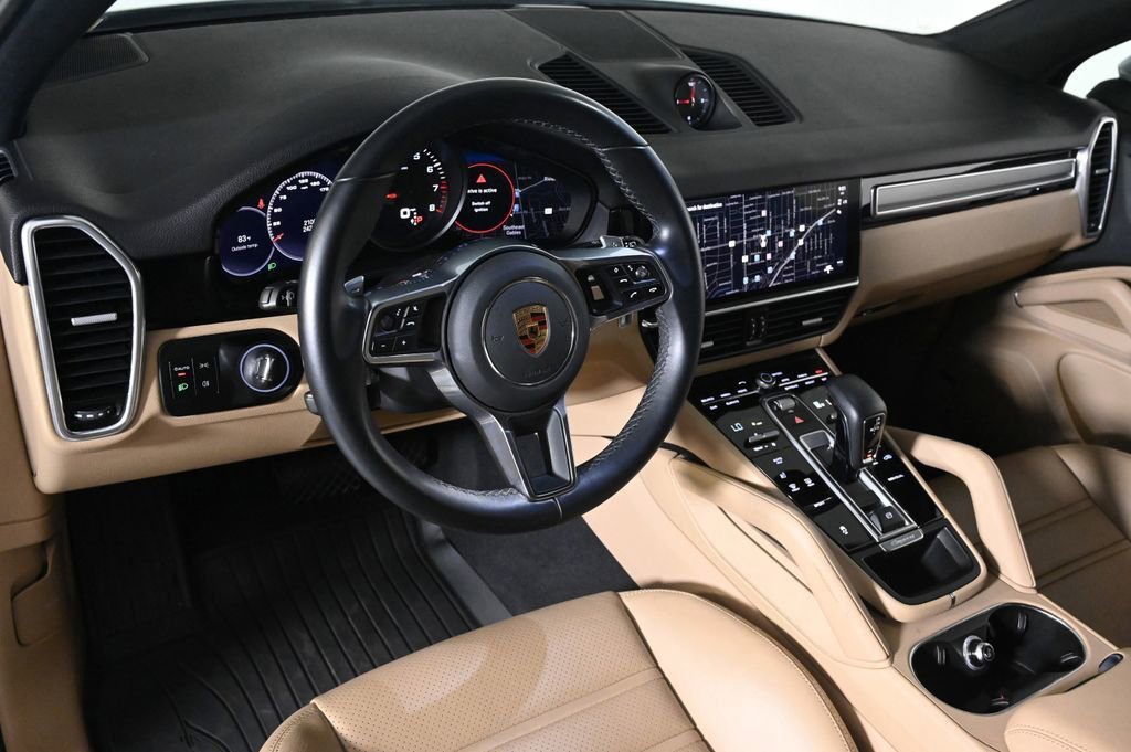 Certified 2023 Porsche Cayenne Platinum Edition AWD/4WD image 4