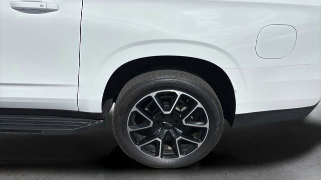 Used 2024 Chevrolet Suburban RST w/ Luxury Package AWD/4WD image 37
