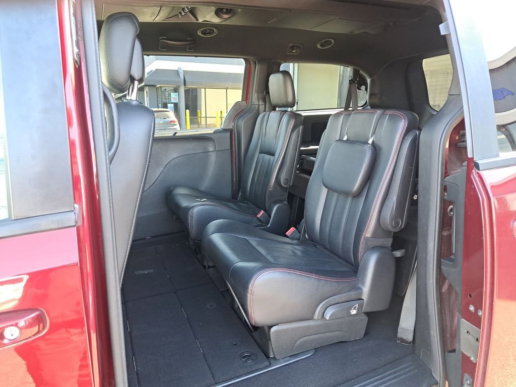 Used 2019 Dodge Grand Caravan GT image 12