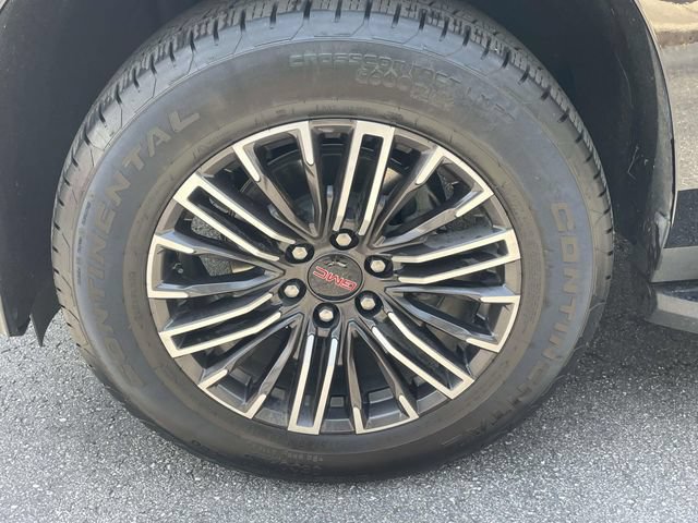 Used 2025 GMC Yukon XL Elevation AWD/4WD image 4