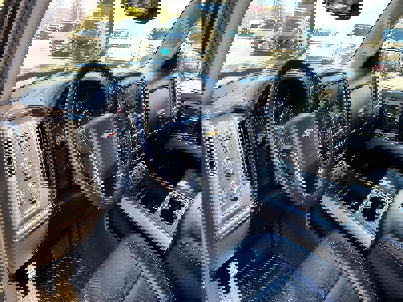 Used 2018 Chevrolet Silverado 1500 LTZ Z71 w/ LTZ Plus Package AWD/4WD image 8