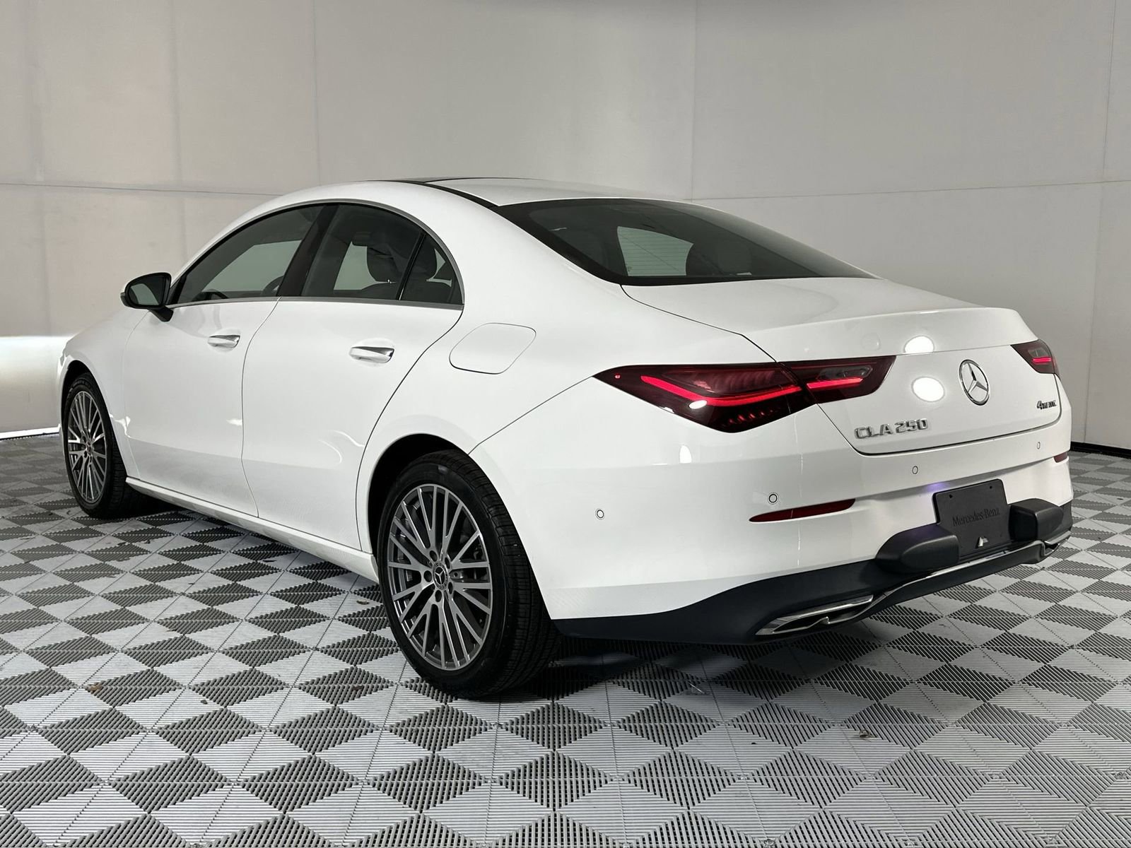 Used 2025 Mercedes-Benz CLA 250 4MATIC image 6