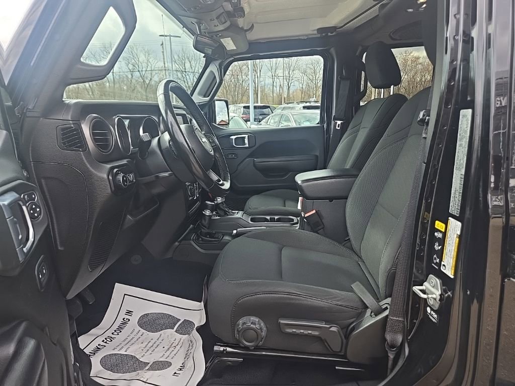 Used 2021 Jeep Gladiator Willys image 11
