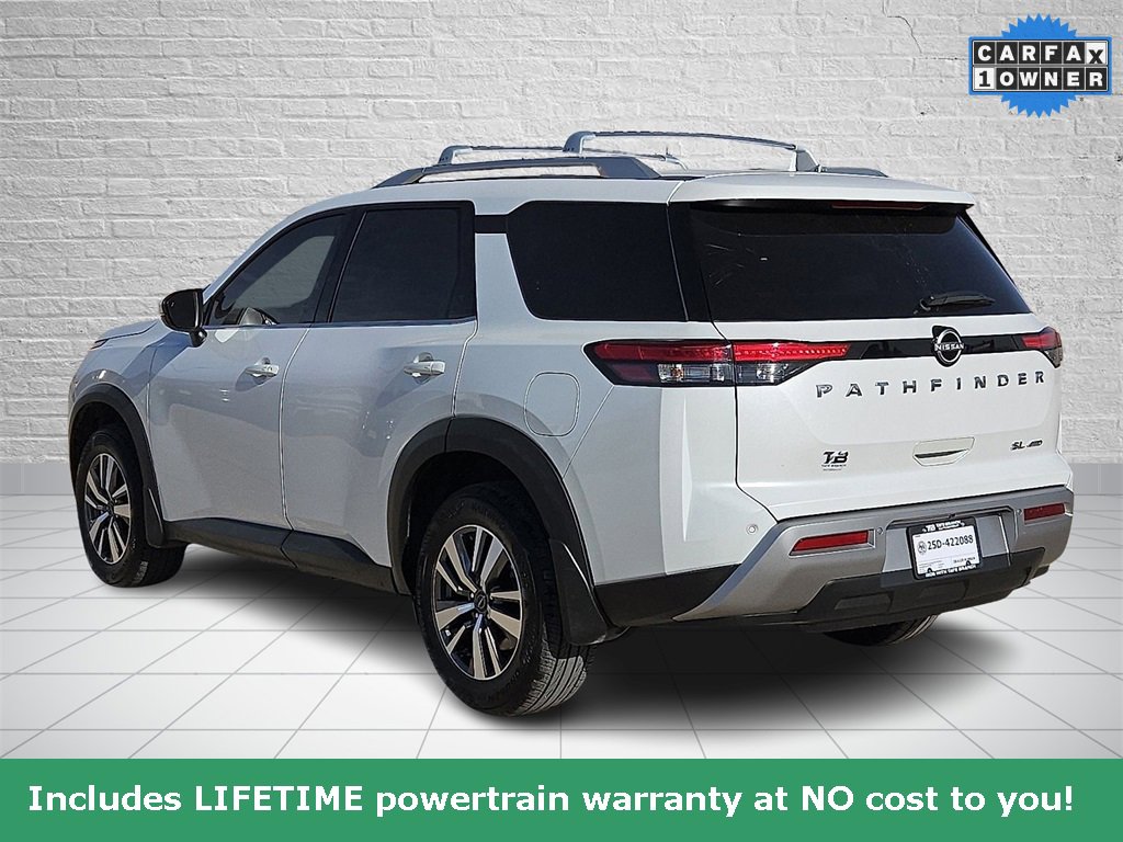 Used 2025 Nissan Pathfinder SL image 3