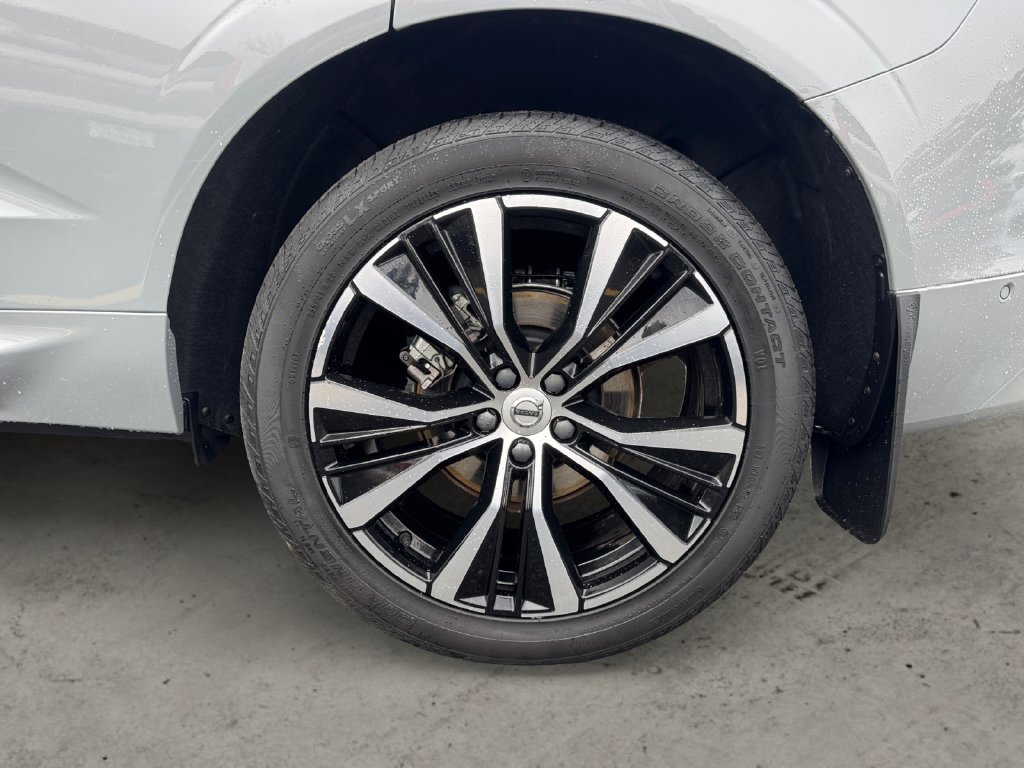 Certified 2024 Volvo XC60 B5 Plus w/ Protection Package Premier AWD/4WD image 9