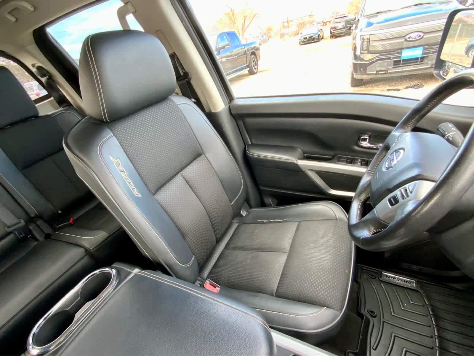 Used 2018 Nissan Titan PRO-4X image 31