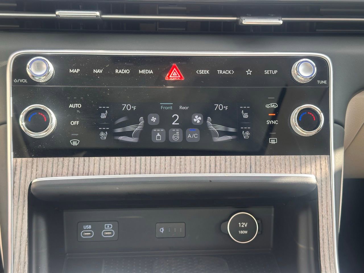 Used 2025 Genesis GV80 3.5T Prestige image 29