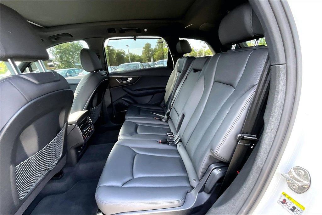 Certified 2023 Audi Q7 2.0T Premium Plus w/ Premium Plus Package AWD/4WD image 17