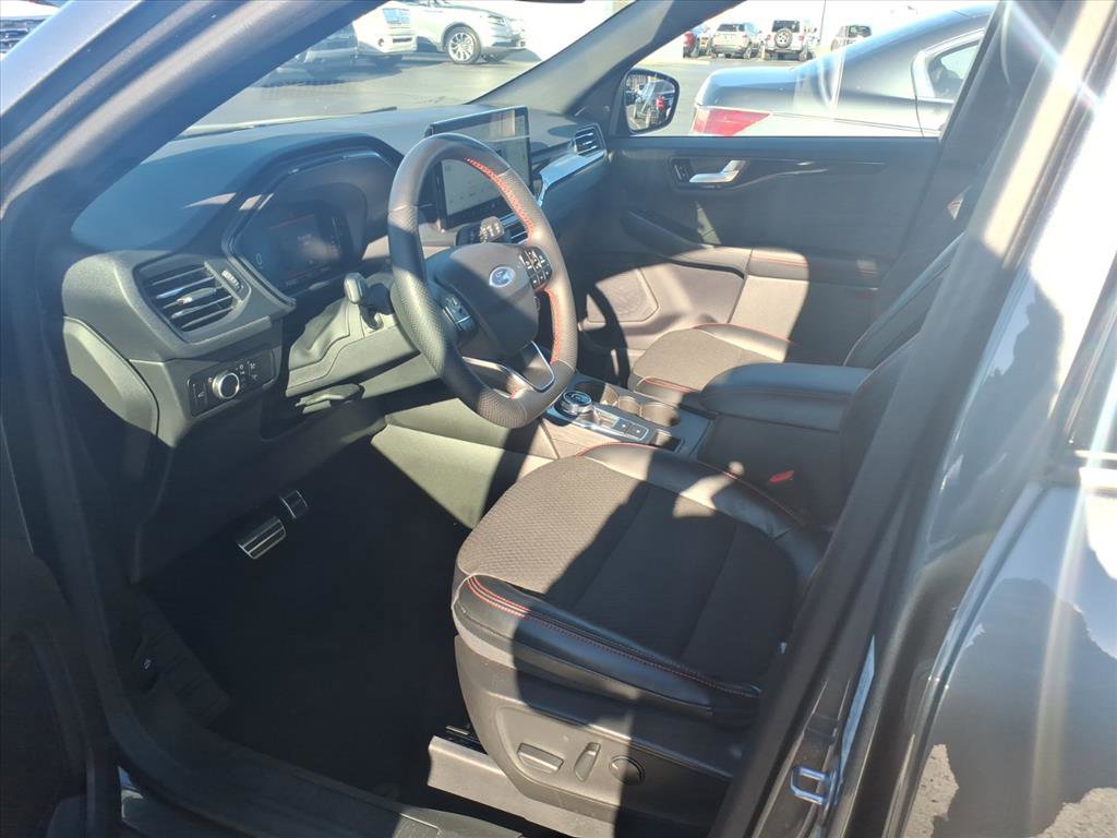 Certified 2023 Ford Escape ST-Line w/ Tech Pack #1 image 12