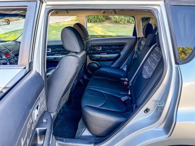 Used 2012 Kia Soul + image 9