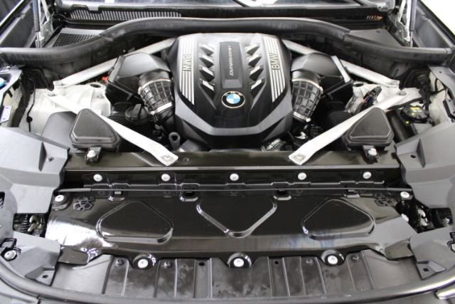 Used 2020 BMW X6 M50i AWD/4WD image 44