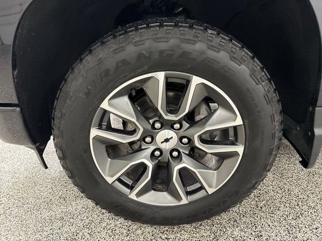 Used 2023 Chevrolet Silverado 1500 RST image 16