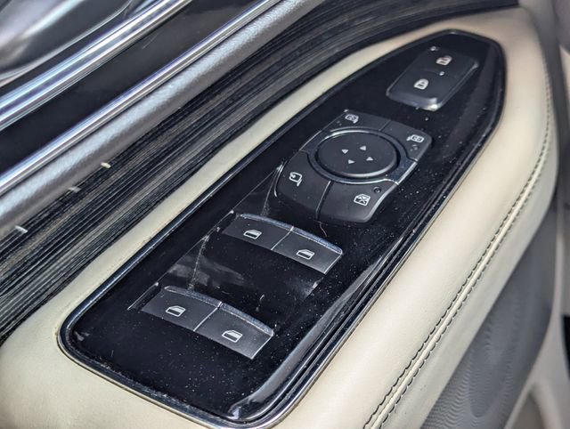 Used 2021 Lincoln Navigator Black Label w/ Cargo Convenience Package image 25