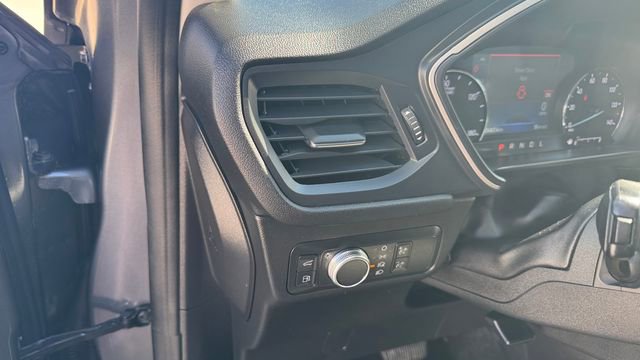 Used 2022 Ford Escape SE w/ SE Sport Appearance Package image 17