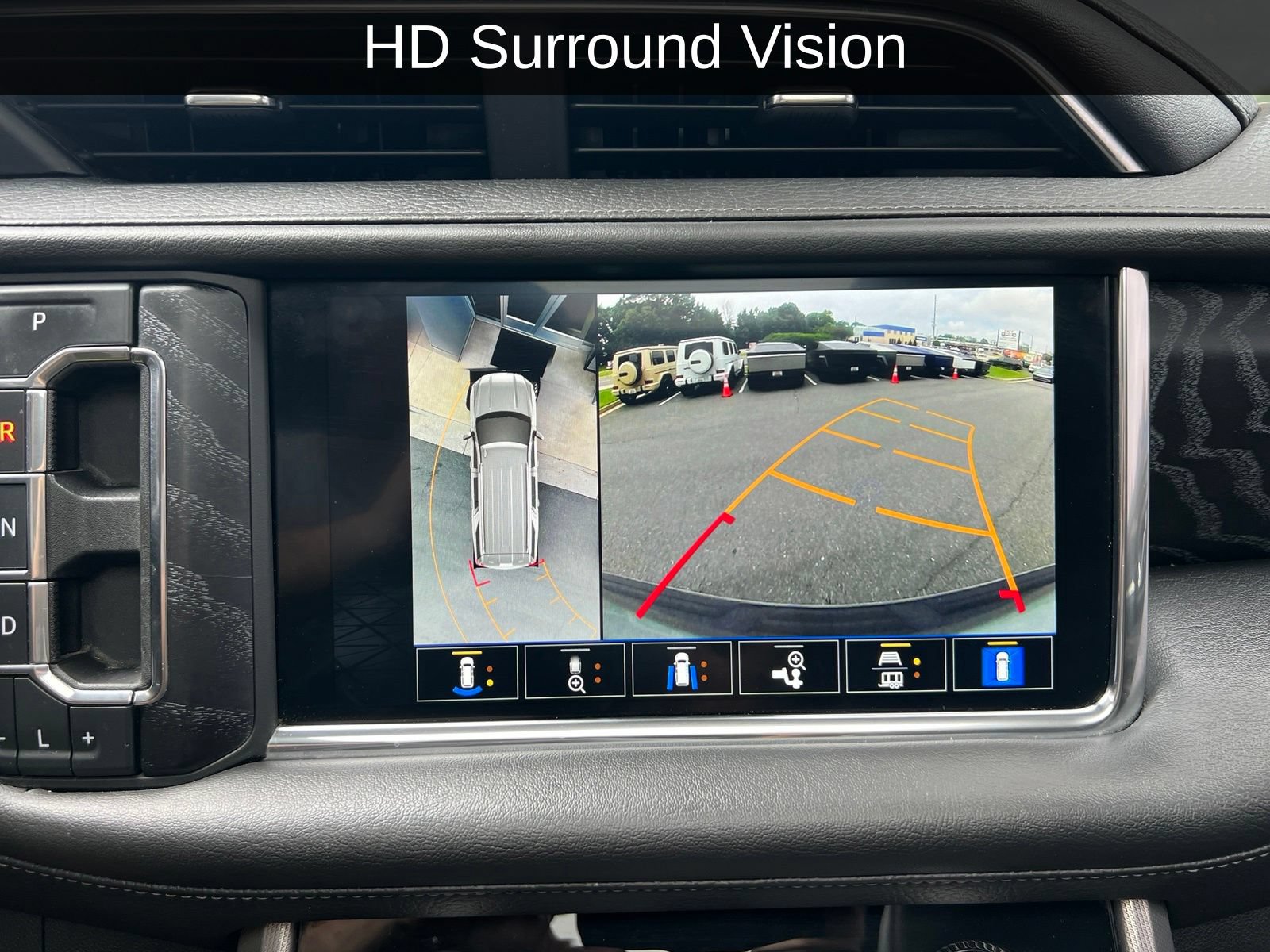 Used 2023 GMC Yukon XL Denali AWD/4WD image 30