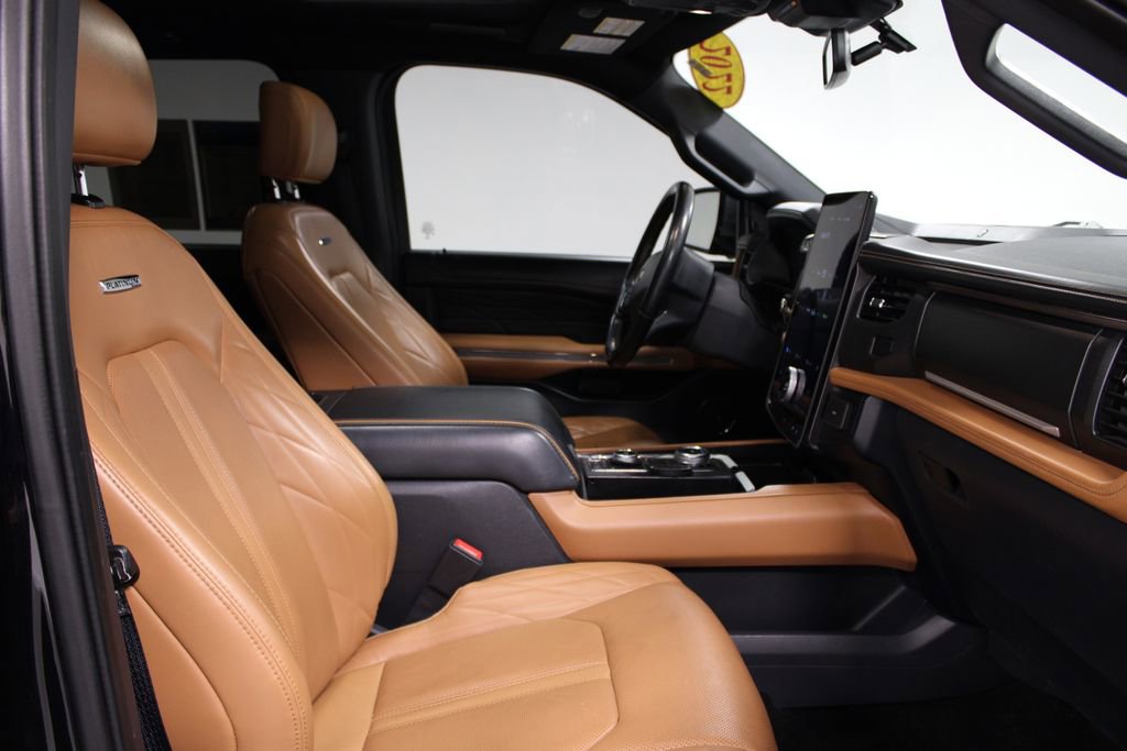 Used 2022 Ford Expedition Platinum image 30