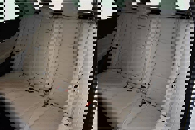 Used 2023 Mercedes-Benz GLE 350 4MATIC w/ AMG Line Exterior image 10