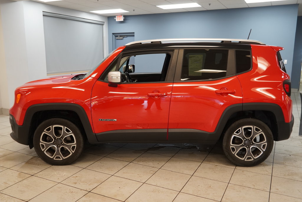 Used 2018 Jeep Renegade Limited AWD/4WD image 2