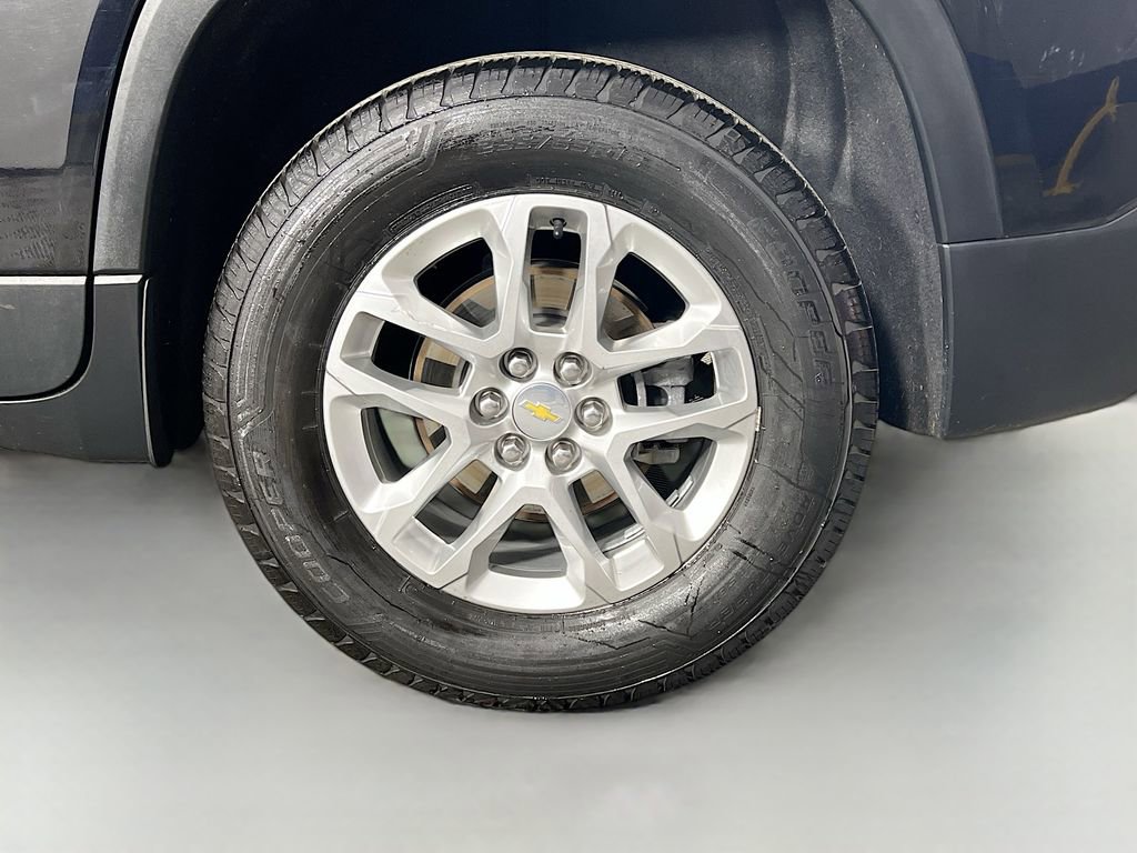 Used 2021 Chevrolet Traverse LS AWD/4WD image 30