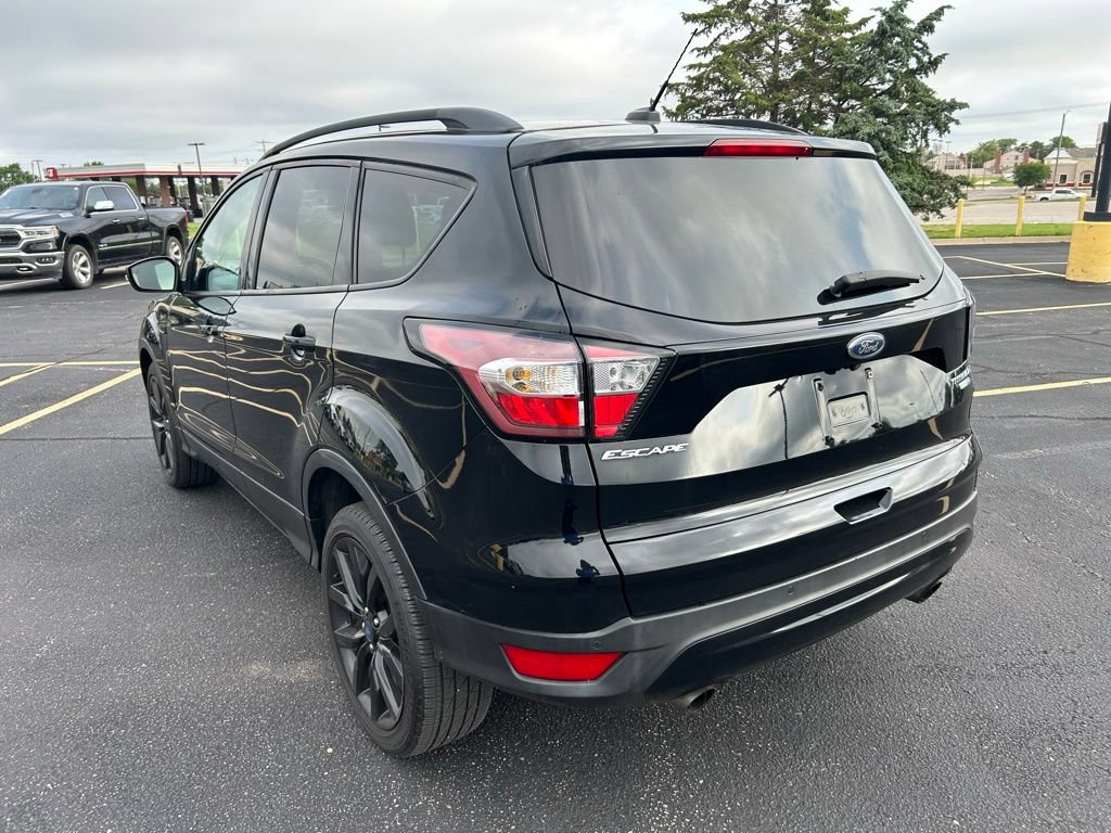 Used 2017 Ford Escape Titanium AWD/4WD image 5