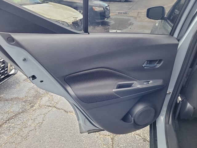Used 2021 Nissan Kicks SV FWD image 14