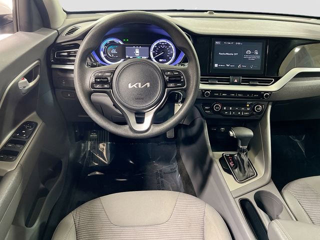 Certified 2022 Kia Niro LX image 21