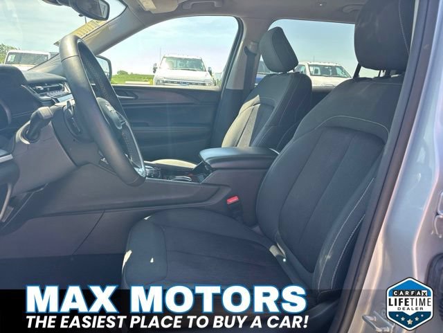 Used 2023 Jeep Grand Cherokee L Laredo w/ Luxury Tech Group I AWD/4WD image 17