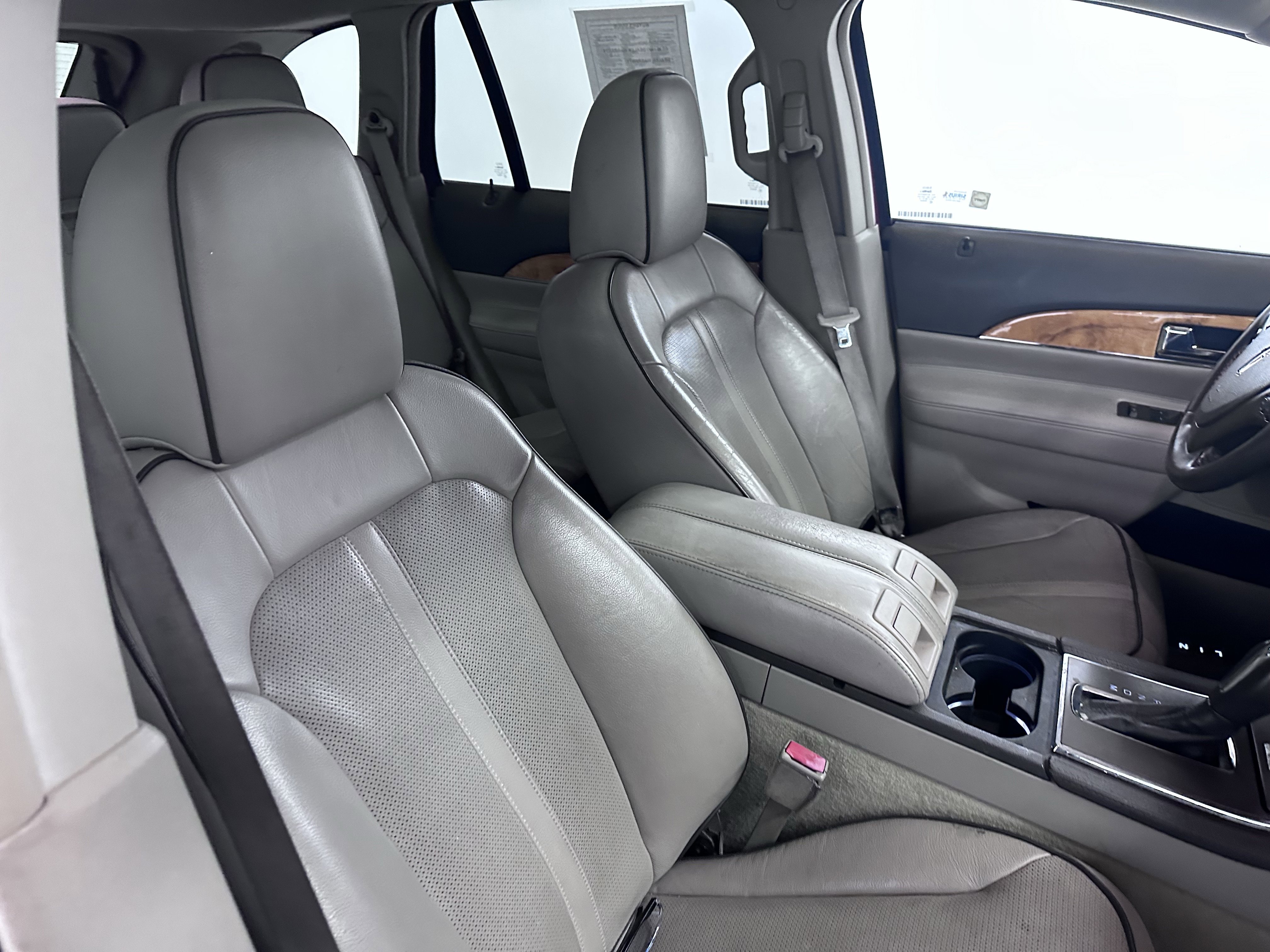Used 2011 Lincoln MKX 2WD w/ 101A Rapid Spec Order Code image 43