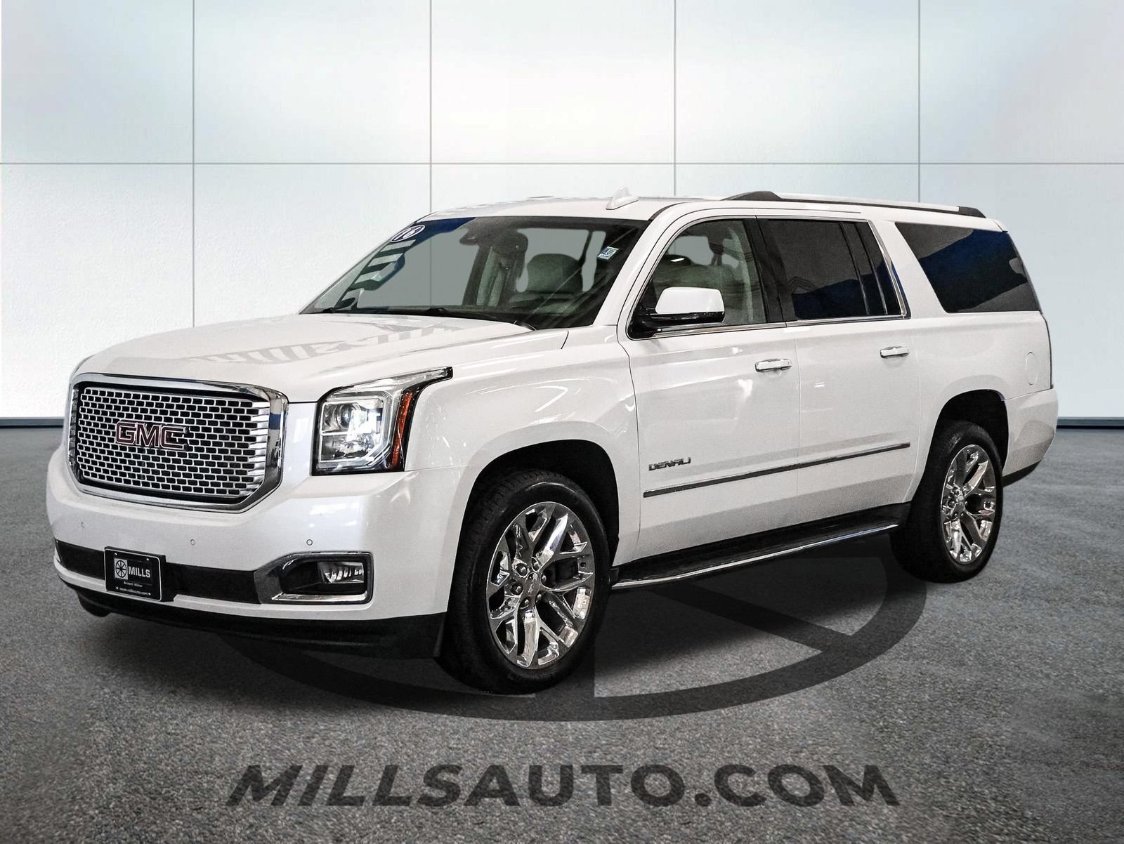Used 2016 GMC Yukon XL Denali AWD/4WD image 2