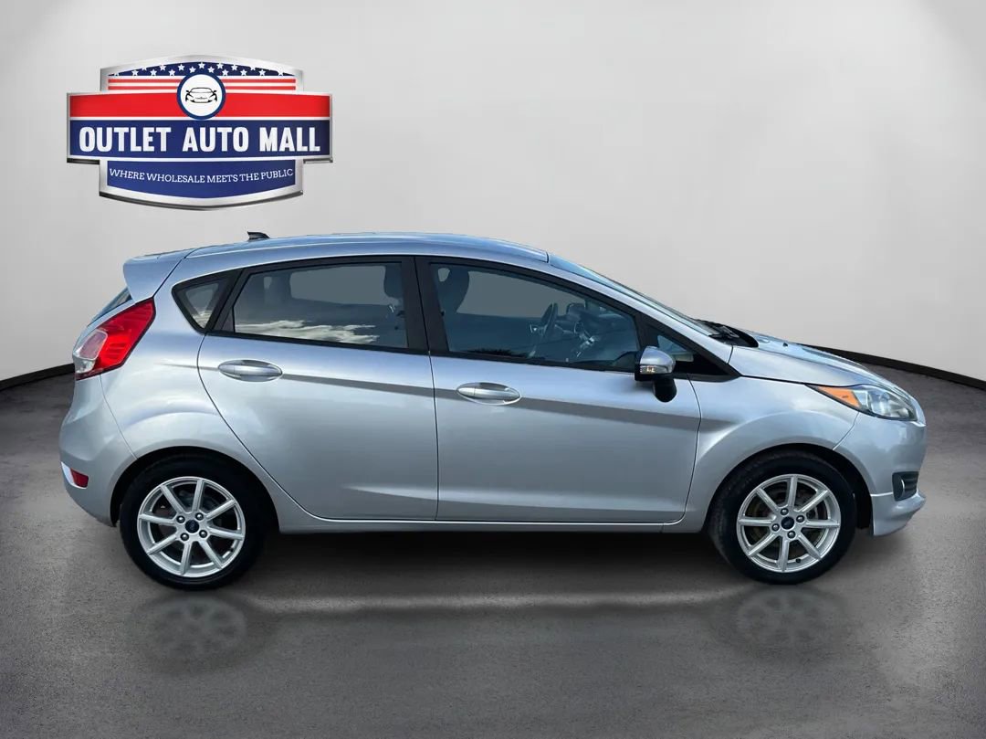Used 2016 Ford Fiesta SE w/ Equipment Group 201A image 2