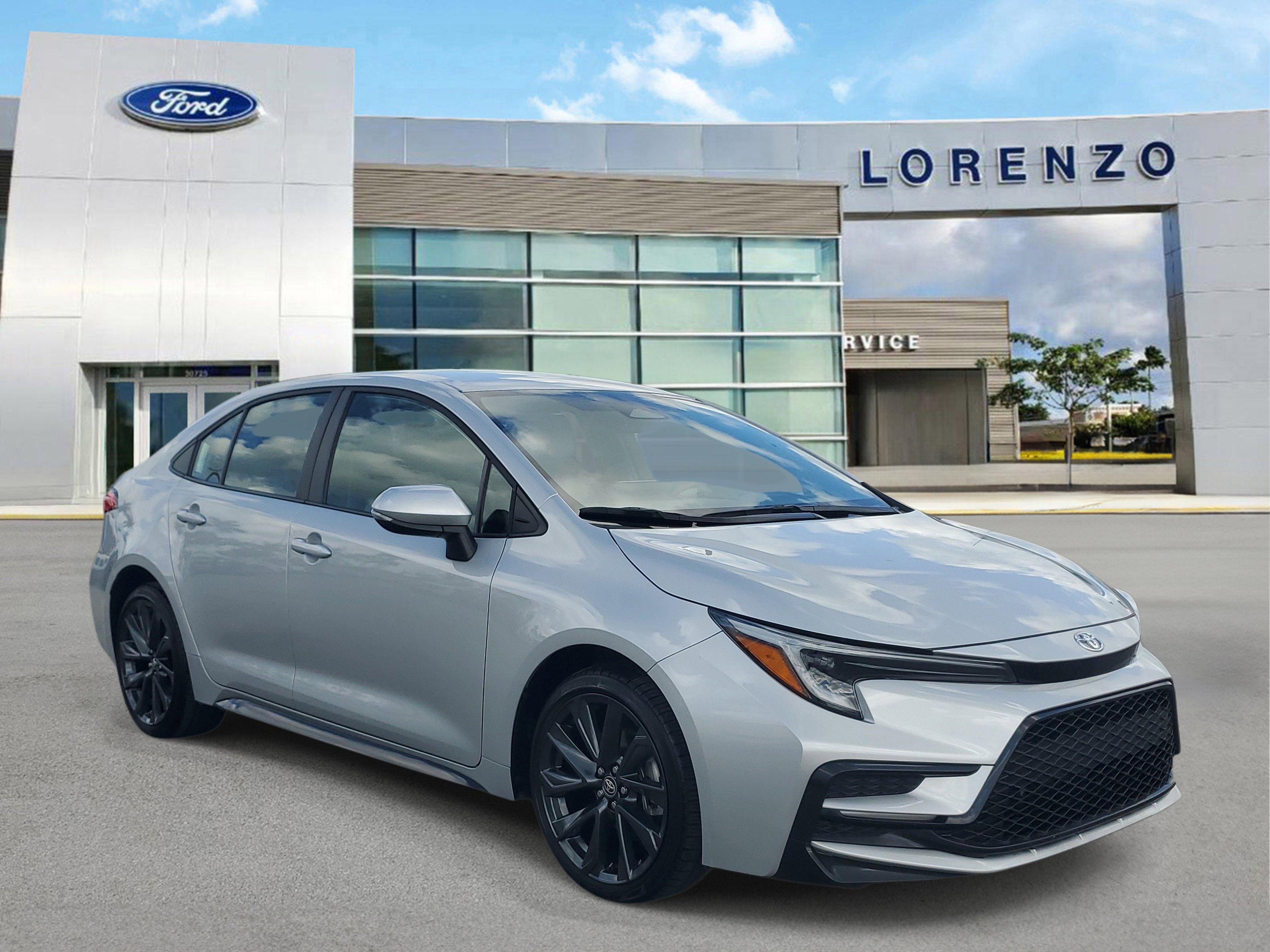 Used 2025 Toyota Corolla SE image 3