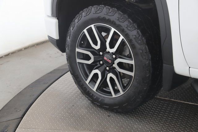 Used 2024 GMC Sierra 1500 AT4 w/ Technology Package image 13