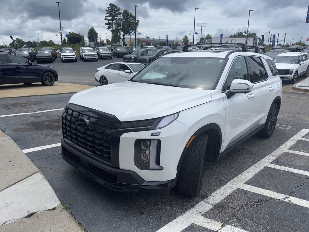 Used 2025 Hyundai Palisade XRT FWD image 2