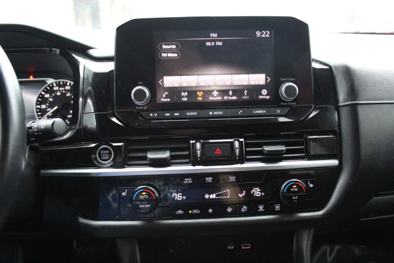 Used 2022 Nissan Pathfinder SV w/ SV Premium Package FWD image 17
