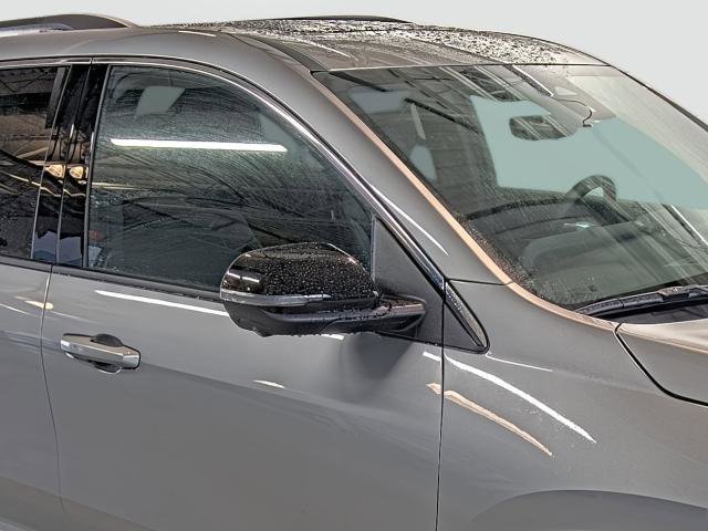 New 2026 Chevrolet Traverse LT w/ Sun and Wheel Package image 17