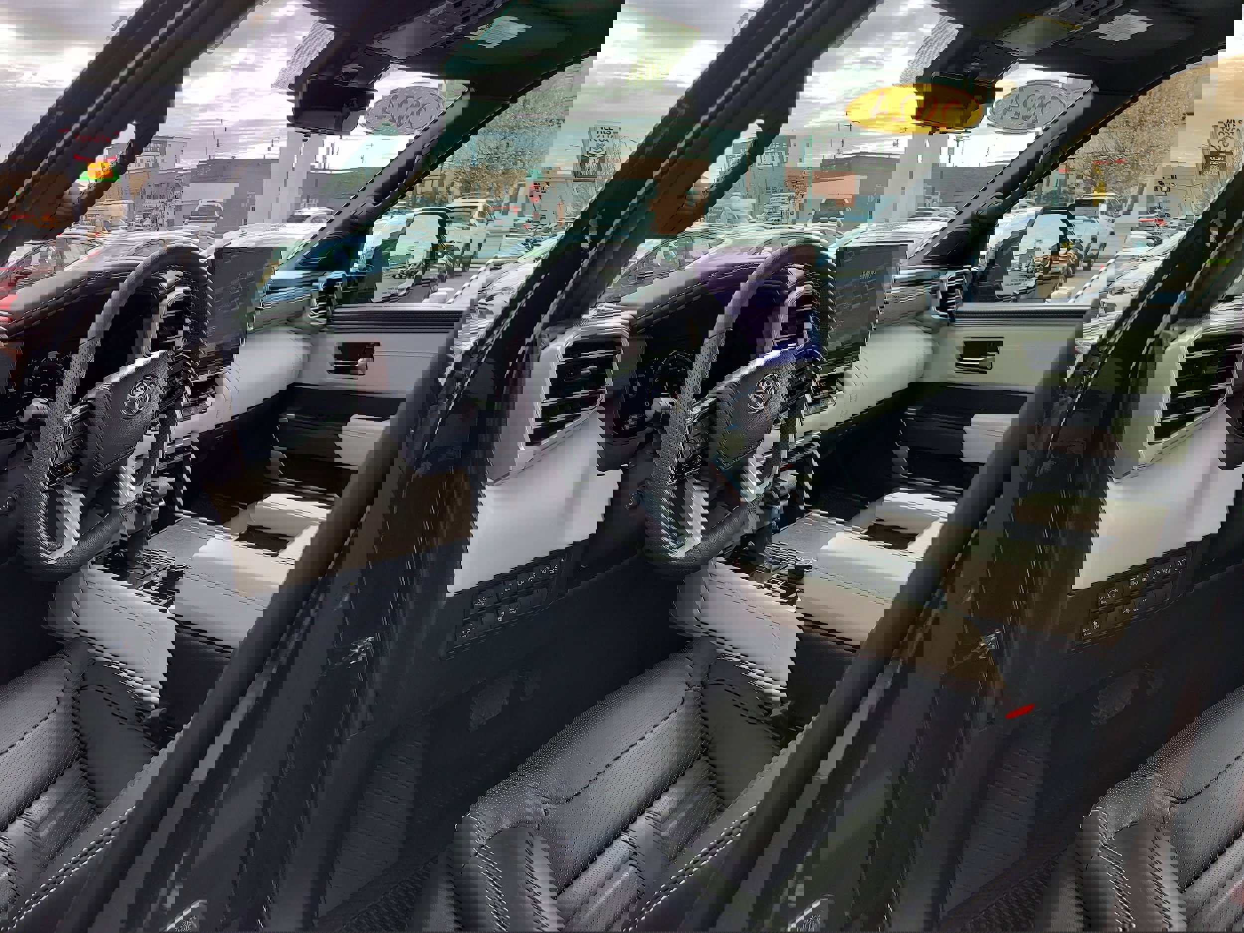 Used 2024 Toyota Sequoia Capstone image 2