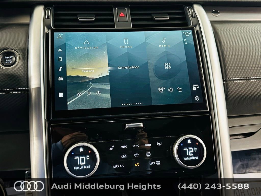 Used 2023 Land Rover Discovery S R-Dynamic image 11